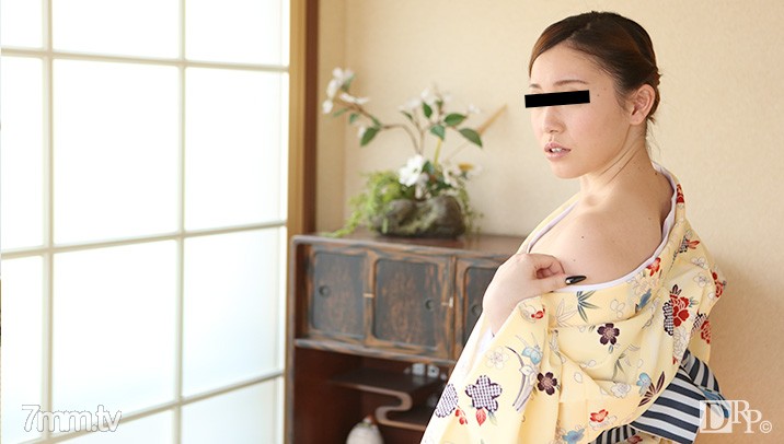 050616-01 Đào tạo một busty con gái