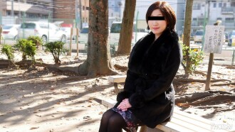 072220-002 mature woman's Yan Shooting semen bag!