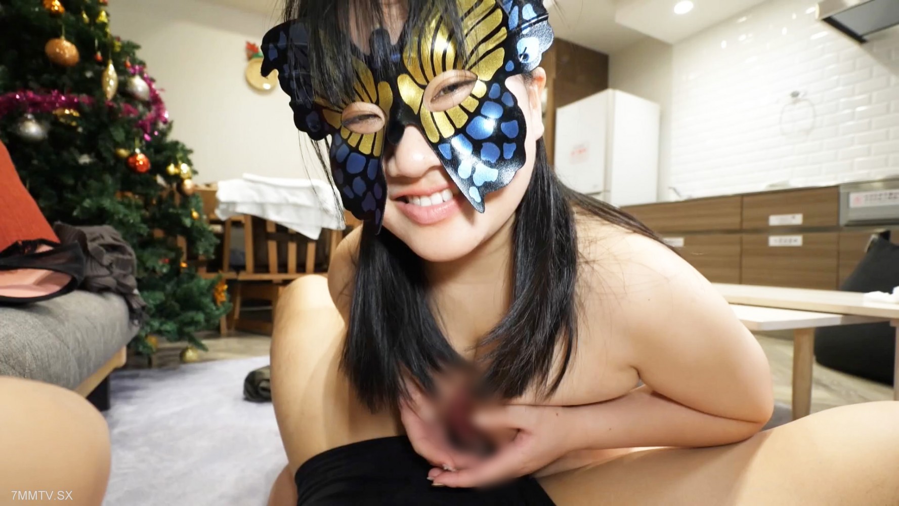FC2-PPV-3202806 First-time low-phrase, large-scale experience. One happy hand, a public transforming face mask that responds to the appearance of breasts. Possible continuous humiliation and defeat...