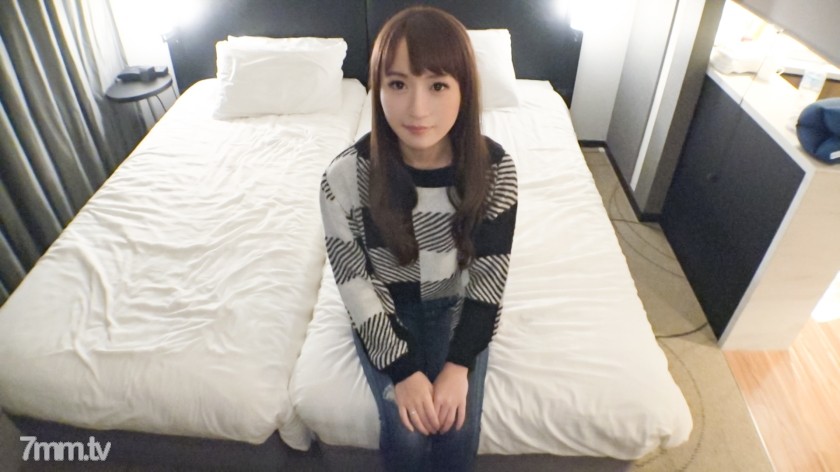 SIRO-3843 [First shot] AV application on the net → AV experience shooting 982 Nailed to the pure white thighs that can be seen flickering from damaged jeans! It looks like an adult and it's alive and panting and it's a gap moe!